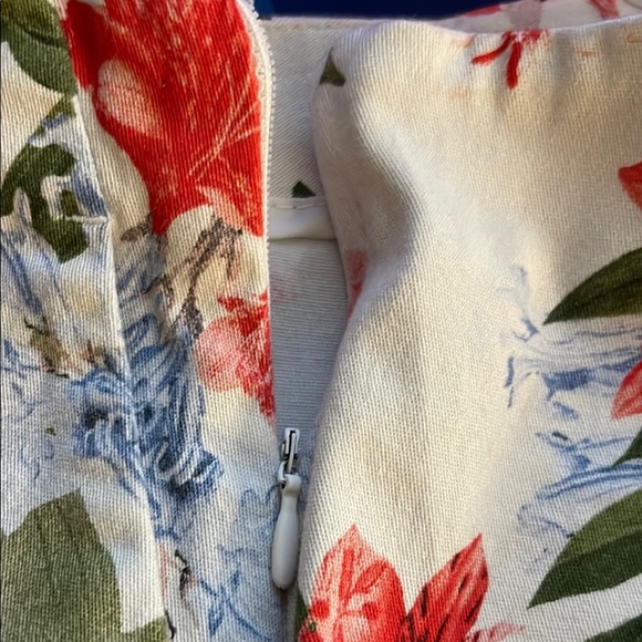 Zara Floral Print Women's Shorts Size:M Spring/Summer Cotton Shorts - Picture 5 of 5